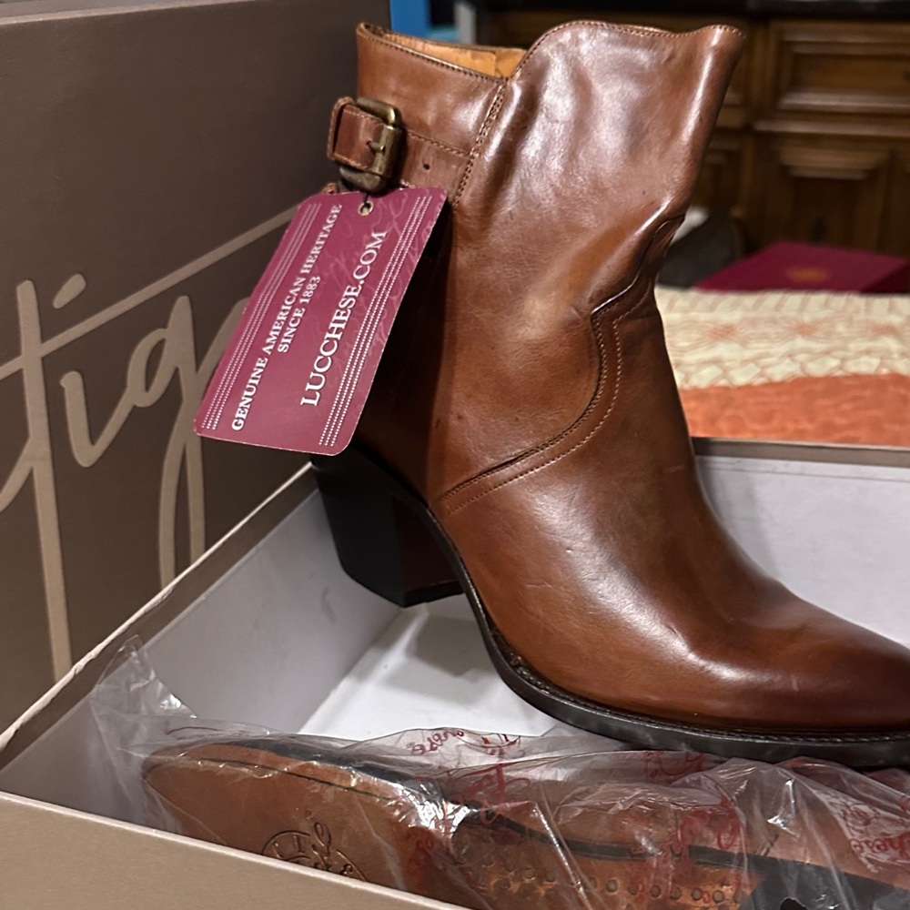 Lucchese Women's Tan Leather Ankle Booties